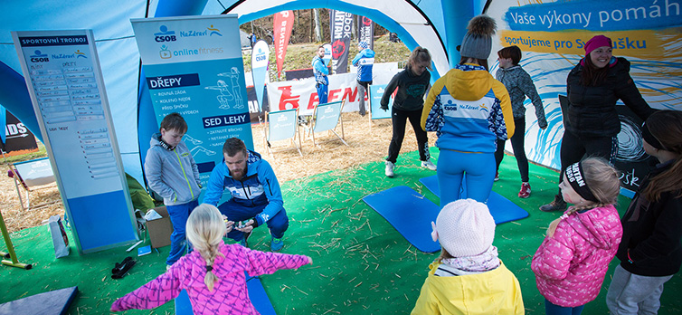 Běhání, cvičení, průzkum. A skoro čtvrt milionu pro Světlušku