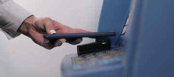 S bezkontaktními bankomaty jsou výběry bezpečnější